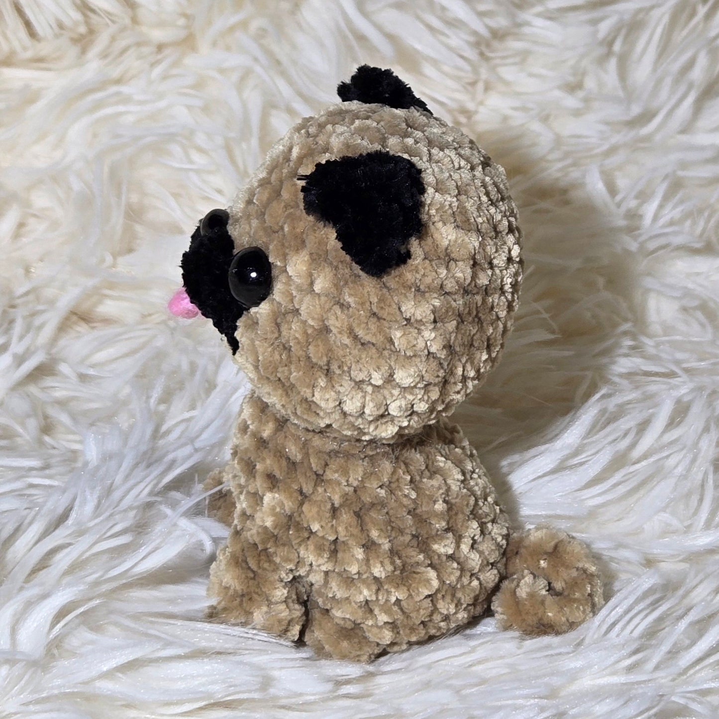 Handmade Crochet Cute Sitting Dogs Made-to-Order